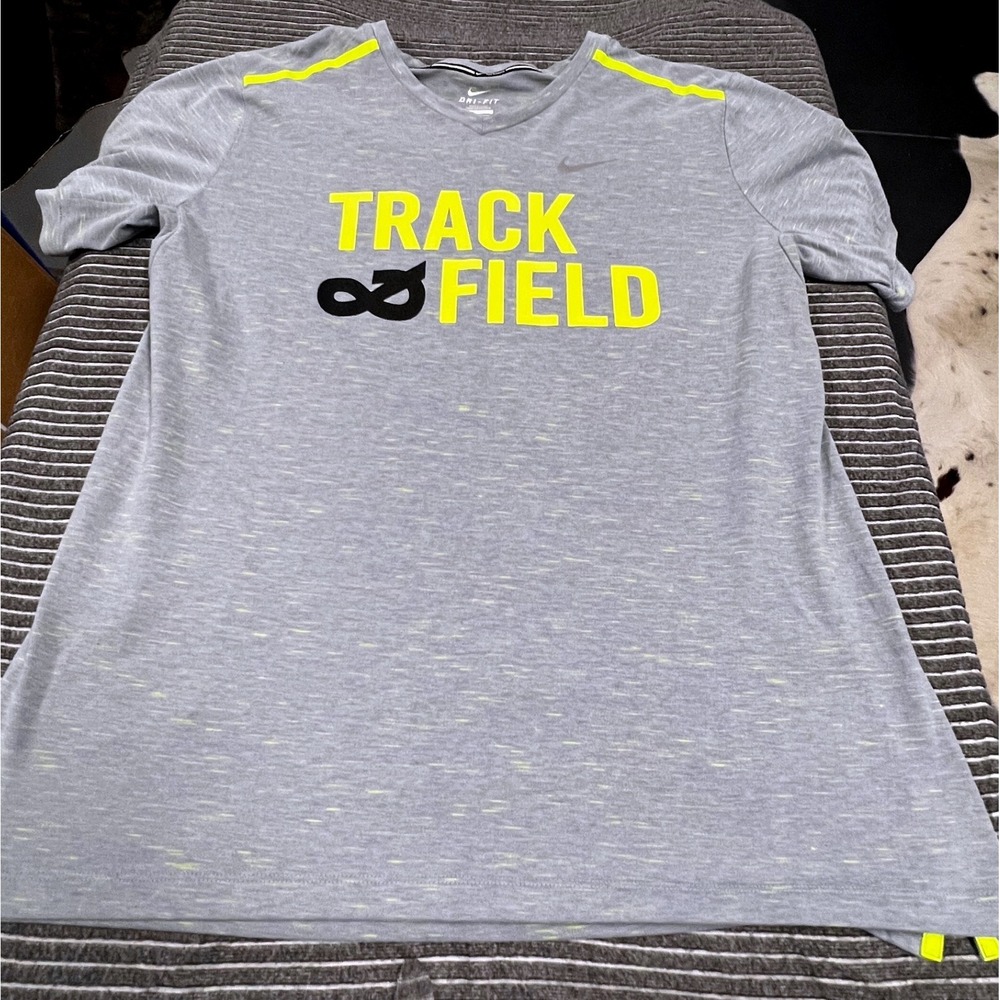 Nike Mens Dri-FIT Track & Field Running Shirt Grey Volt Yellow Large Side Pocket